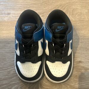 US 7 toddler blue white black Nike Jordan’s